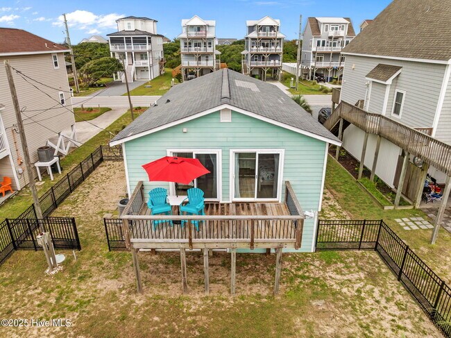 Building Photo - 2660 Island Dr