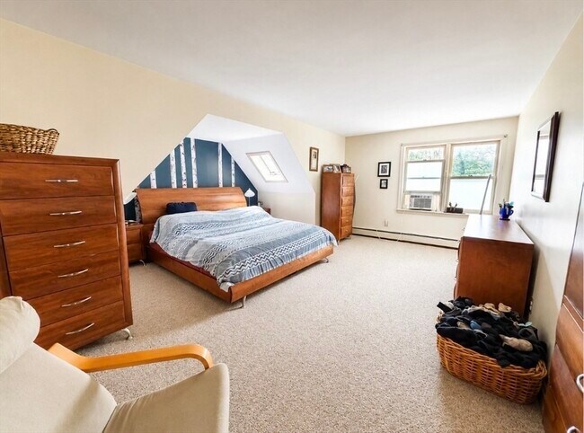 Building Photo - 31 Woodside Cir