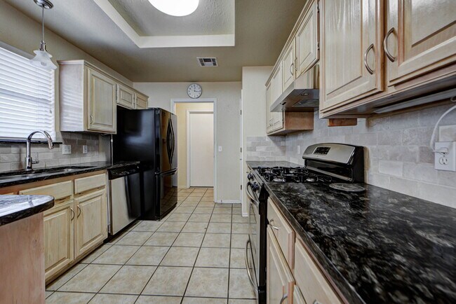 Building Photo - 2904 Canyon Oaks Ct
