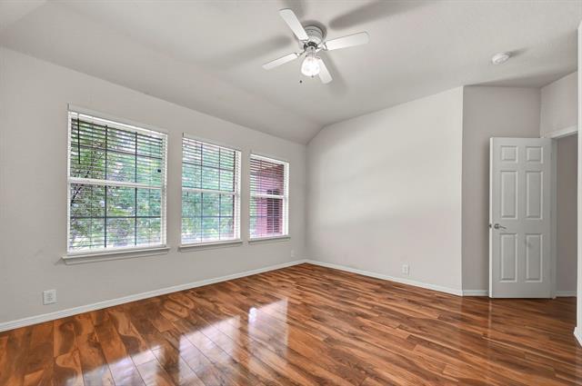 Building Photo - 306 Canyon Lake Dr