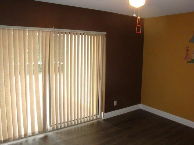 Building Photo - 9124 Sun Terrace Cir