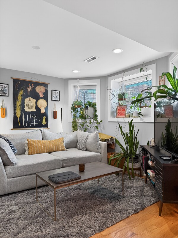 Building Photo - 3534 W Wrightwood Ave