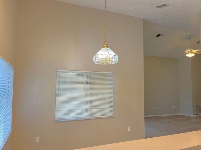 Building Photo - 509 Hillcrest Dr