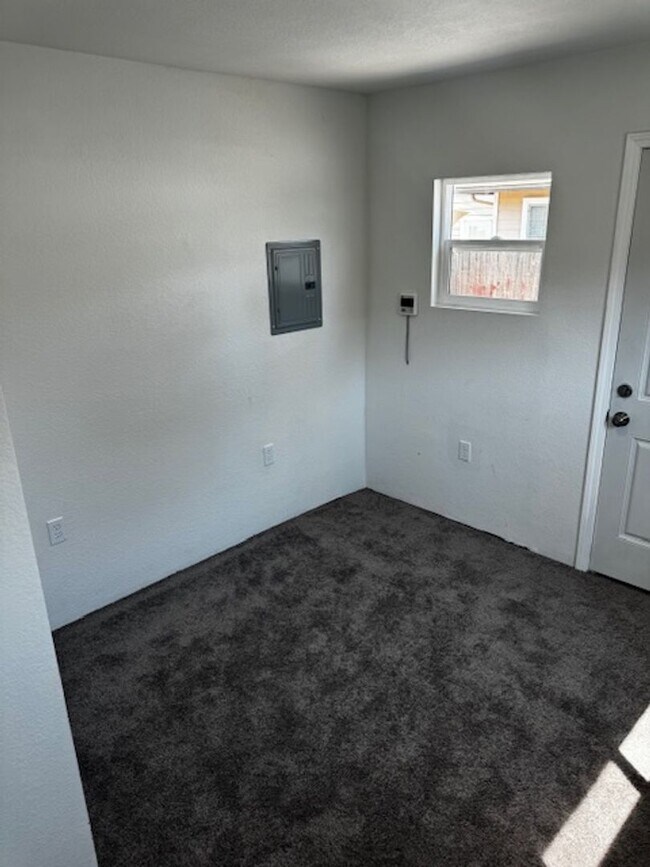 Building Photo - 32976 Bonnie Lea Dr