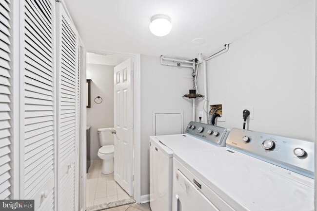 Building Photo - 1606 Opus Ave