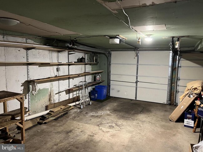 Building Photo - 213 Alnus St