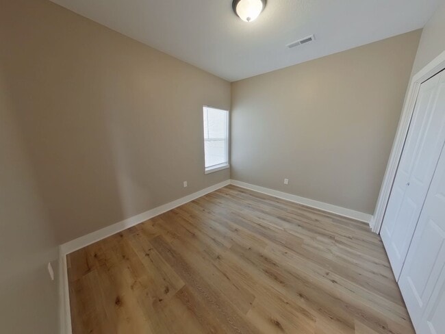 Building Photo - 6814 W White Pne St