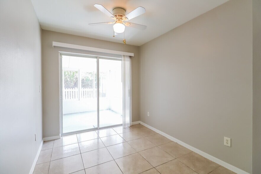 Building Photo - 6713 Summer Cove Dr