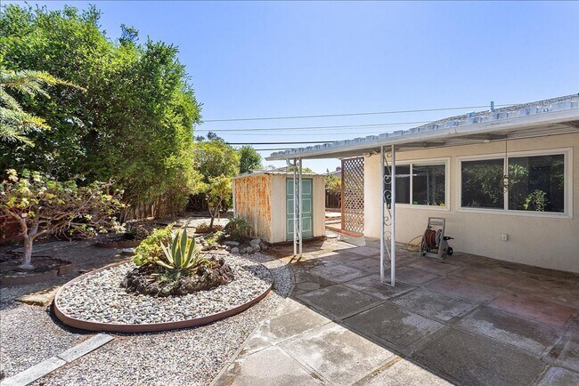 Building Photo - 1229 Coral Reef Pl