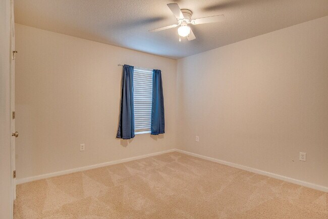 Building Photo - Spacious 5BR Near NAS – Military Half Deposit & $500 Off First Month!