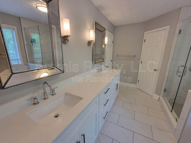 Building Photo - 110 Anclote Ct