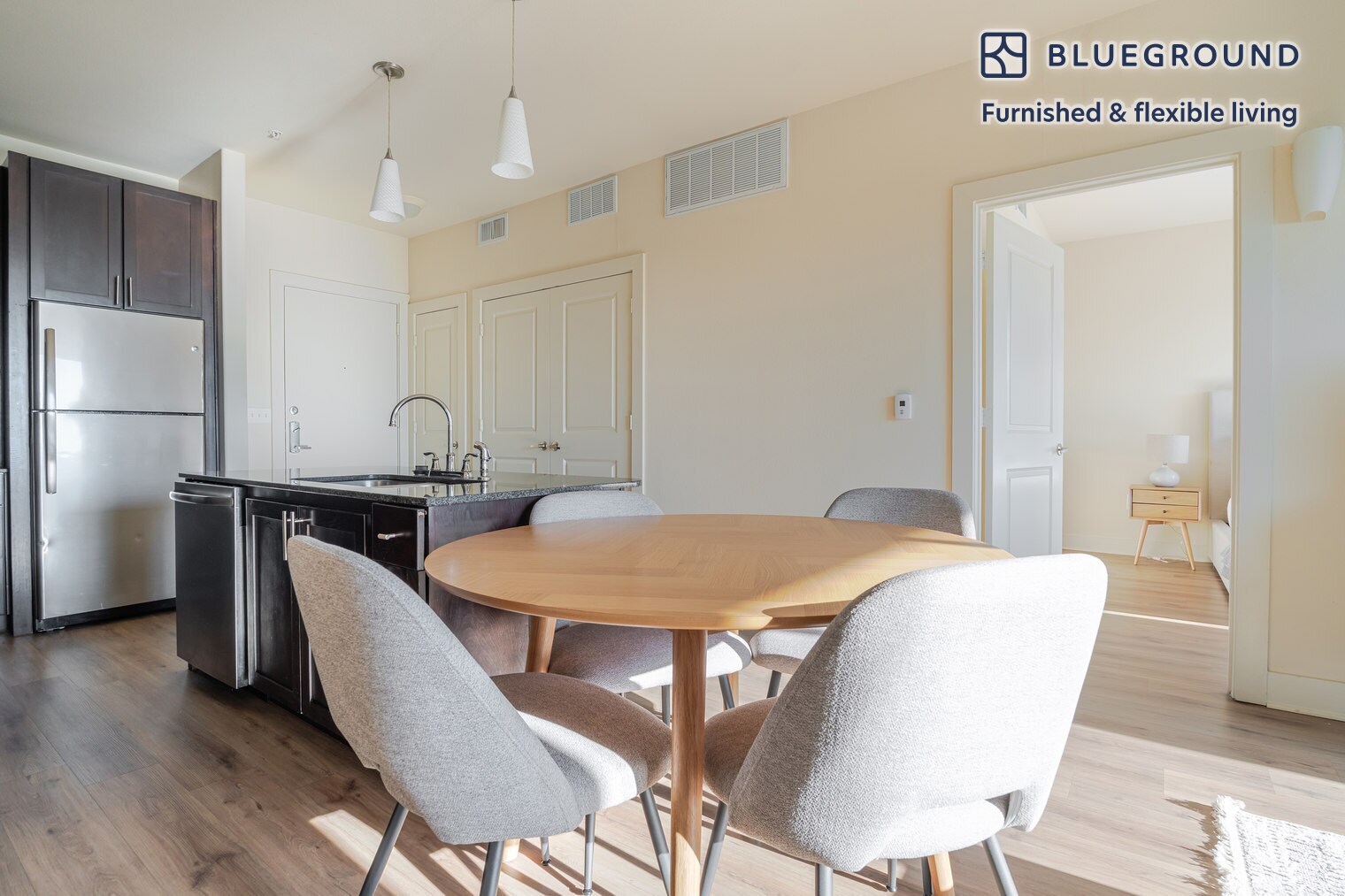 Building Photo - 3100 Esperanza Crossing