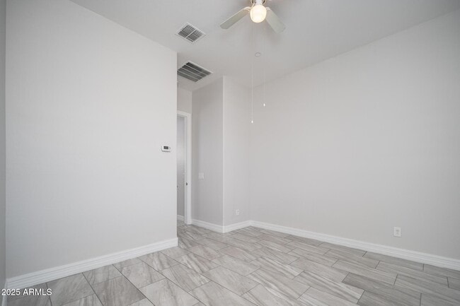 Building Photo - 9752 W Rowel Rd