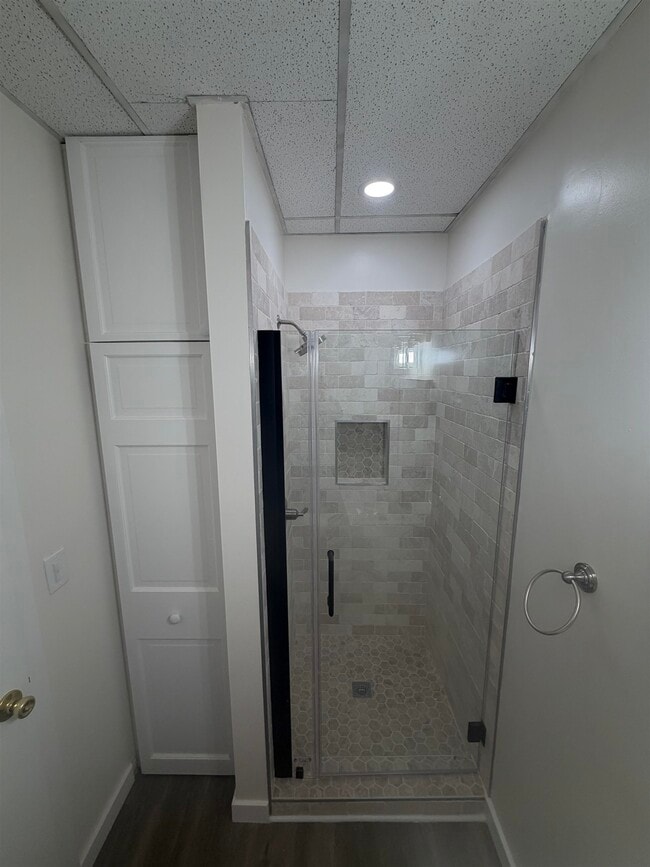 Building Photo - 158 Main St