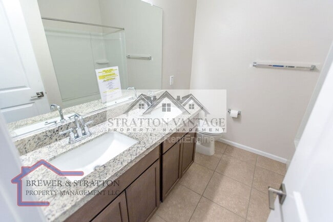 Building Photo - 2028 E Brooklyn Dr