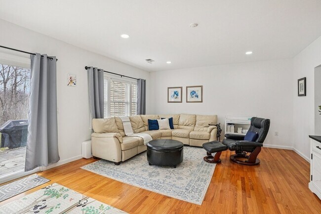 Building Photo - 257 Allerton Commons Ln