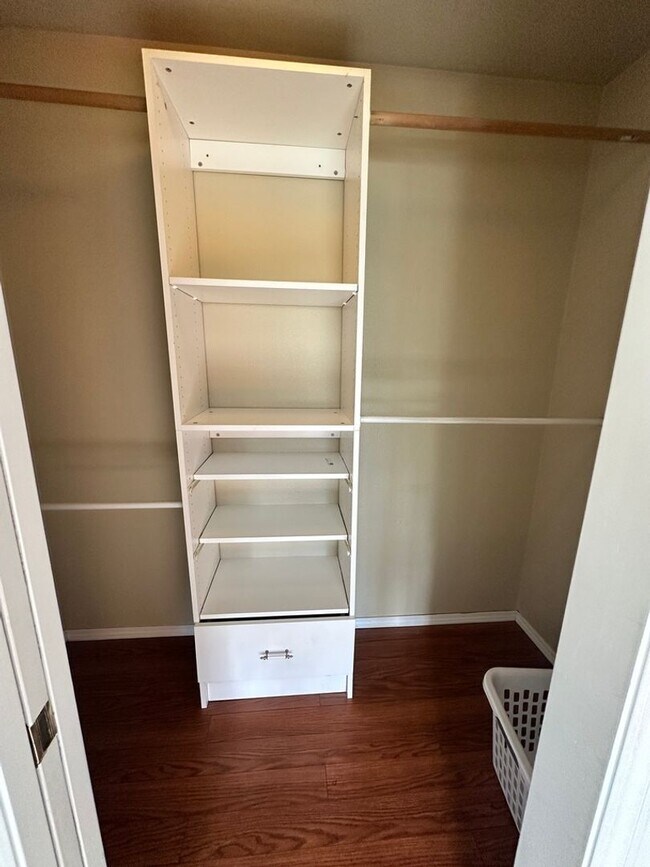 Building Photo - Argay Terrace Day Ranch with Views!