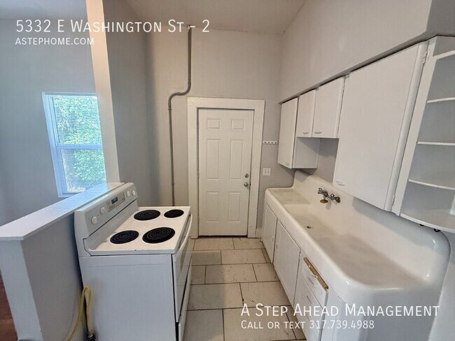 Building Photo - 5332 E Washington St