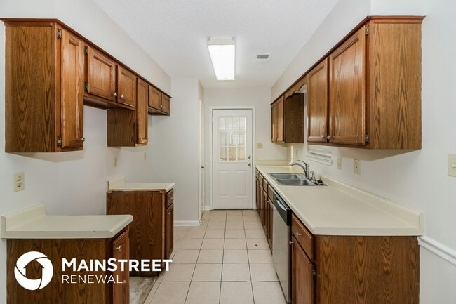 Building Photo - 2563 Country Trail Dr