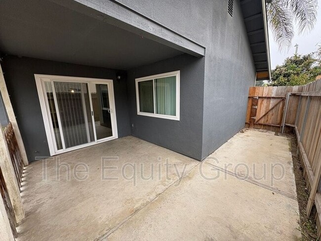 Building Photo - 1195 Santa Cruz Ave