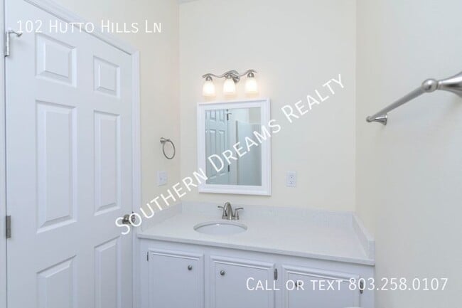 Building Photo - 102 Hutto Hill