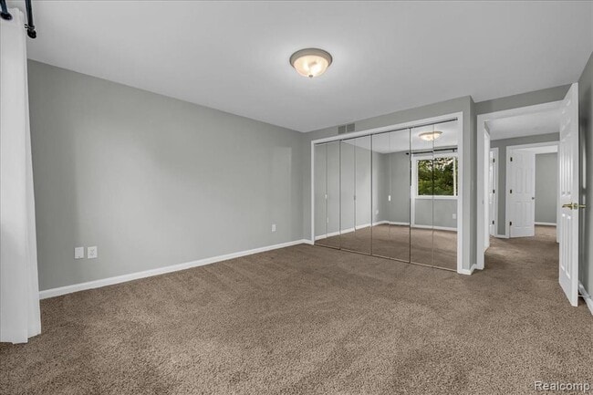 Building Photo - 13426 Denver Cir E