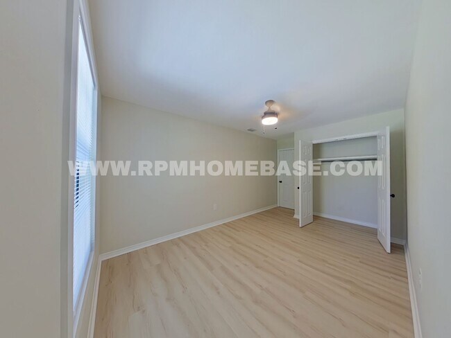 Building Photo - Fully Renovated 5-Bedroom Home with Modern...