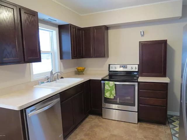 Building Photo - 2416 5th Ave N