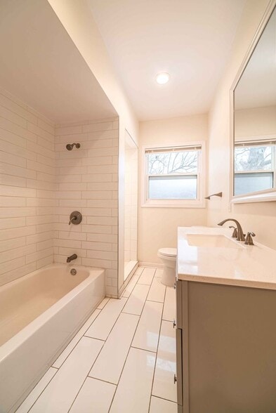 Building Photo - 17596 Santa Rosa Dr