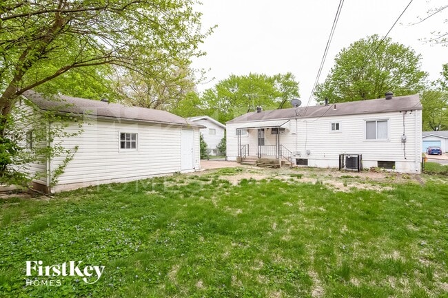 Building Photo - 1095 Ozment Dr