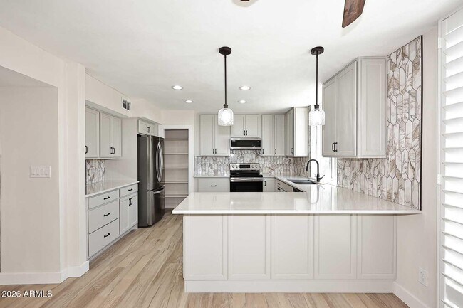 Building Photo - 4111 N 87th Pl