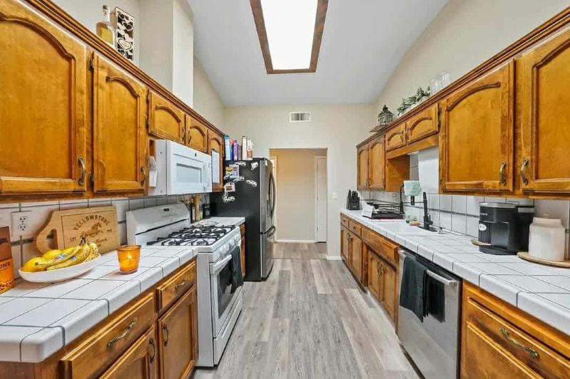 Building Photo - 2336 W Roby Ave