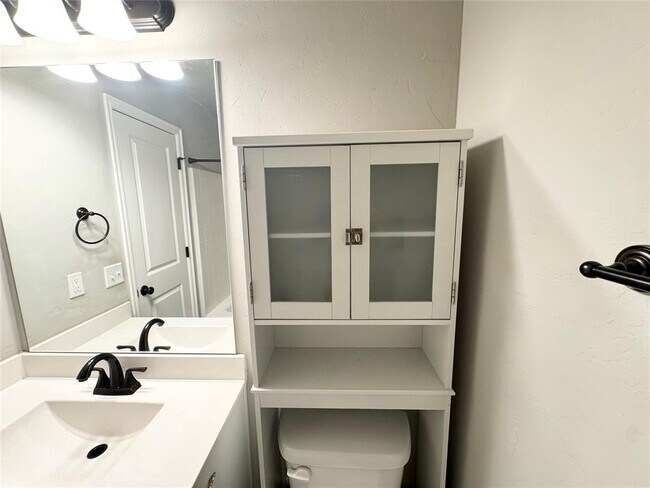 Building Photo - 11504 SW 8th Cir