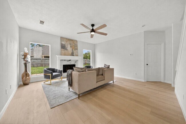 Building Photo - 3315 Berzin Ct