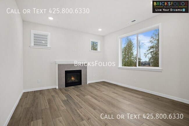 Building Photo - 5035 86th Ave NE