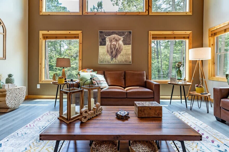 Building Photo - 43 Medina Ct