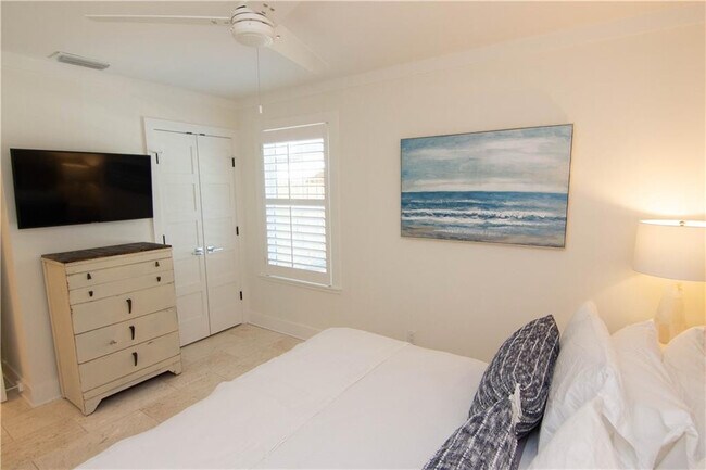 Building Photo - 112 Fish Fever Ln
