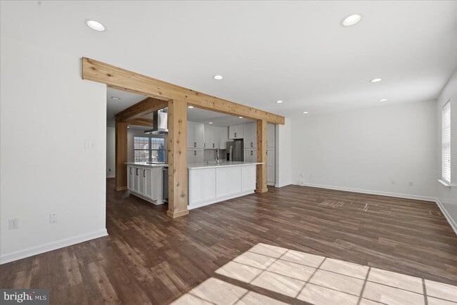 Building Photo - 1975 Cidermill Ln