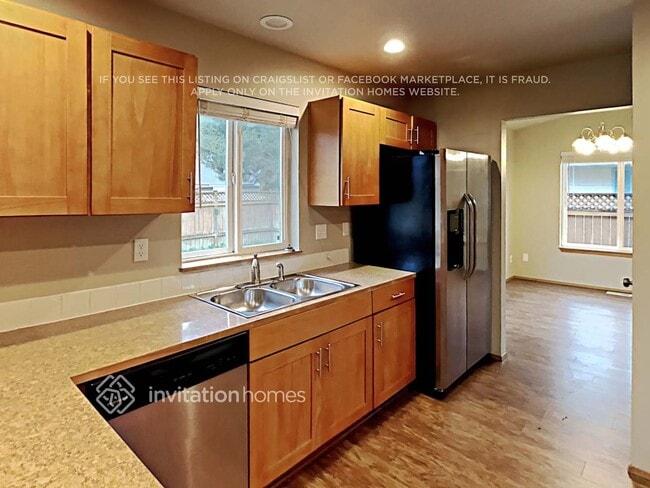 Building Photo - 15472 Chestnut Dr SE