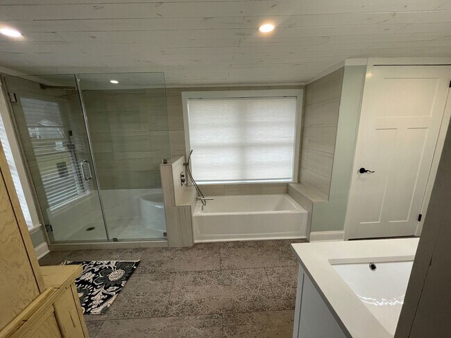 Building Photo - Gorgeous fully furnished home in Cramerton!!