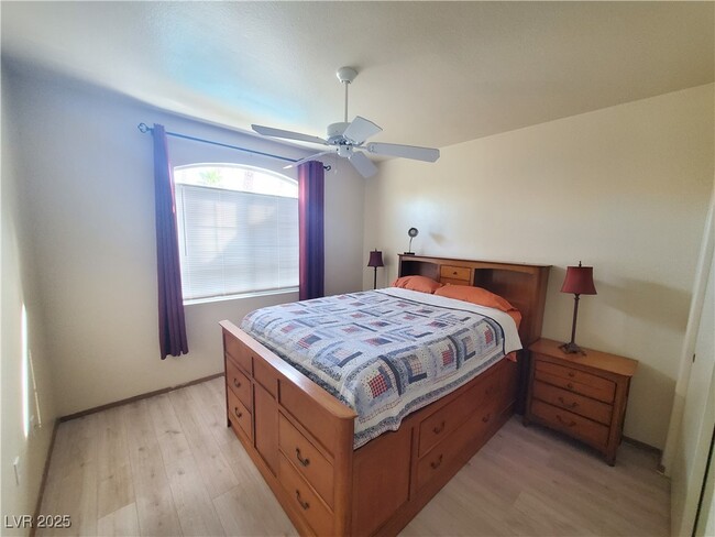 Building Photo - 75 N Valle Verde Dr