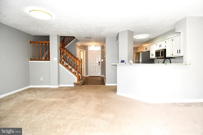 Building Photo - 13703 Lord Sterling Pl