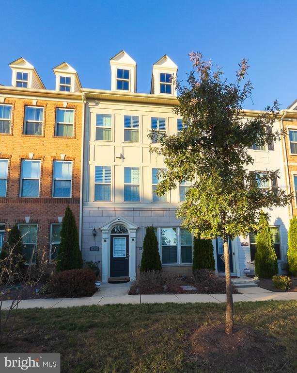 Building Photo - 3620 Commodore Joshua Barney Dr NE
