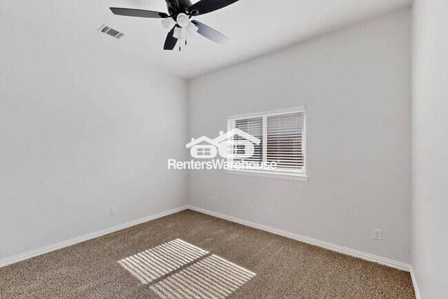 Building Photo - MOVE IN READY - 4BED/3BATH - LITTLE ELM, T...