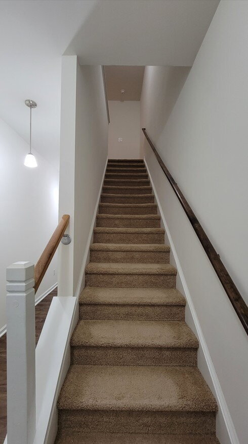 Building Photo - MOVE-IN SPECIAL! 1/2 OFF 1st MONTHS RENT.