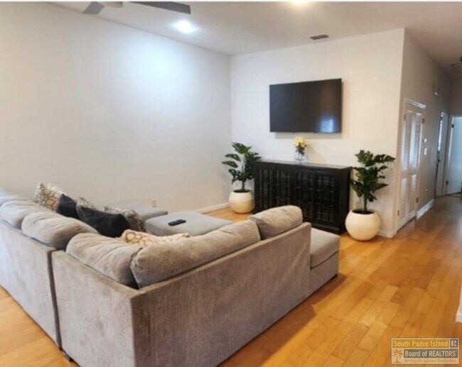 Building Photo - 77 Santa Isabel Blvd