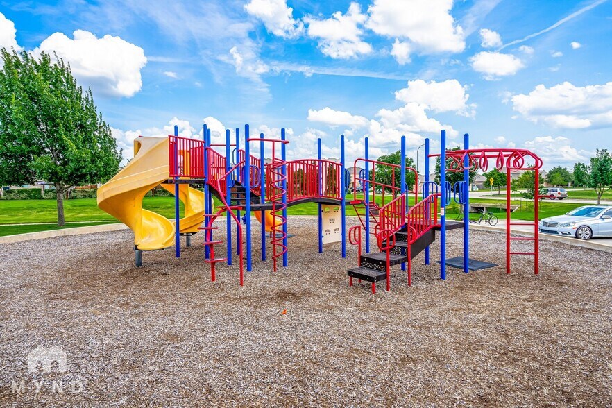 Building Photo - 8924 Sun Haven Way