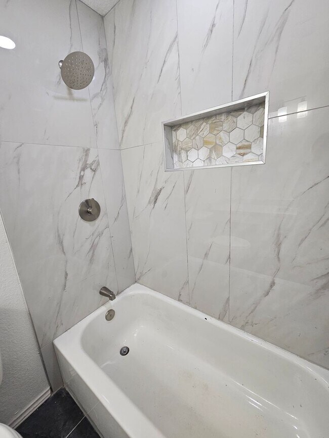 Building Photo - Allen | 3 Bed 2 Bath | Single Family Home ...
