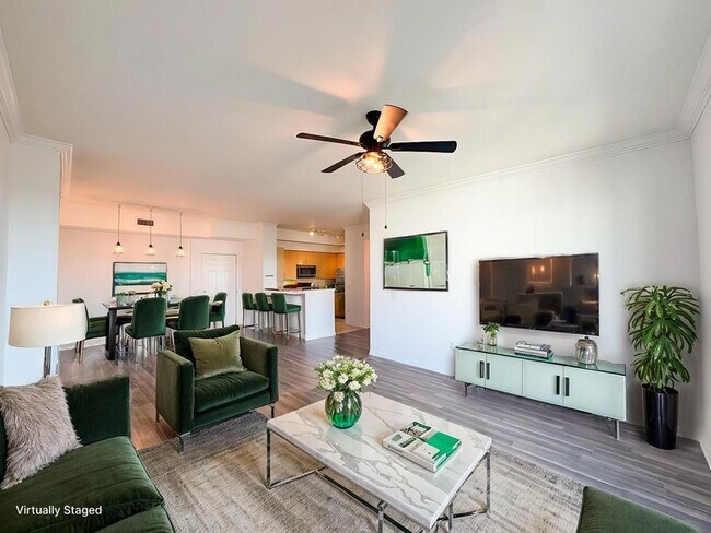 Building Photo - 2421 NE 65th St