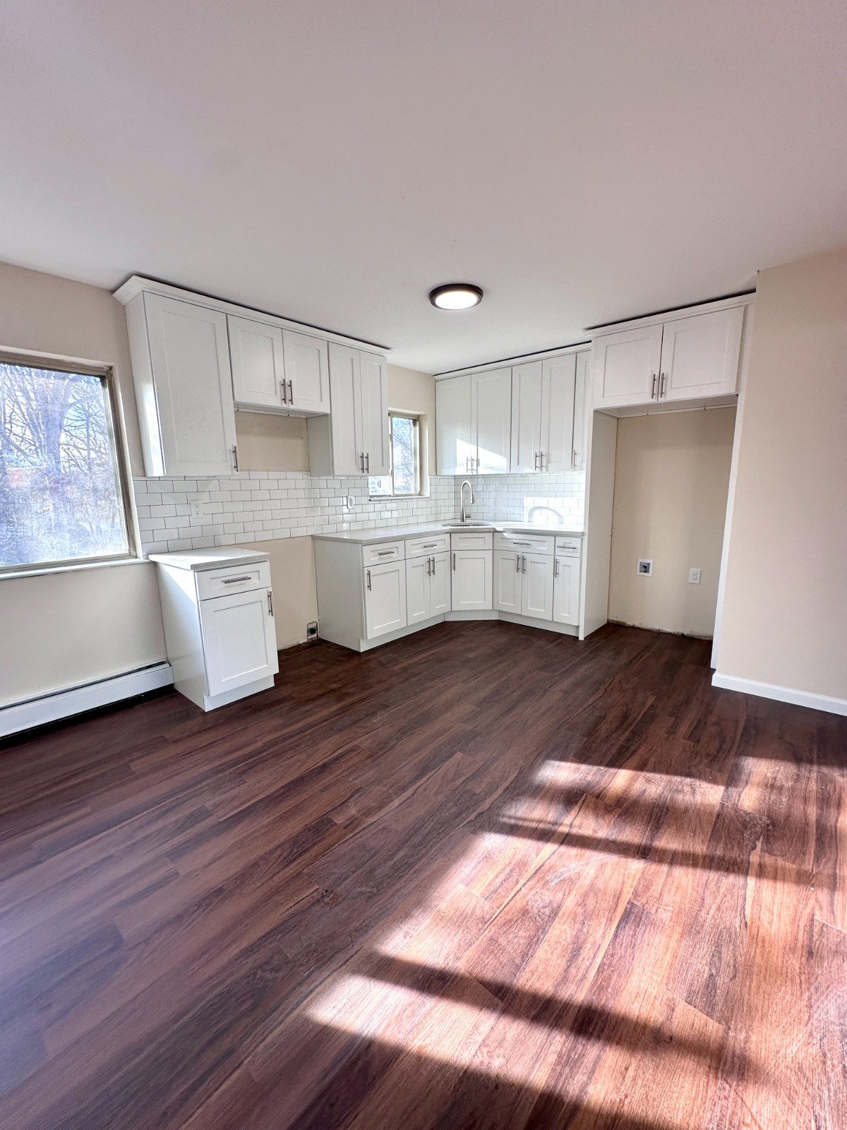 Building Photo - 1290 Islip Ave